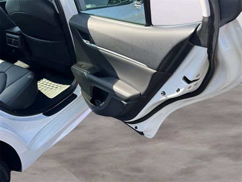 Used 2023 Toyota Camry XSE image 30