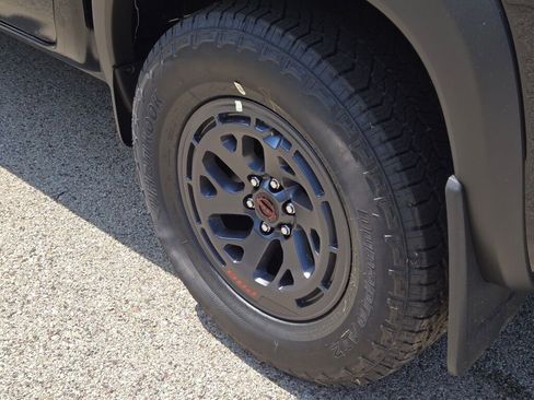 New 2025 Nissan Frontier PRO-4X w/ Pro Premium Package image 15