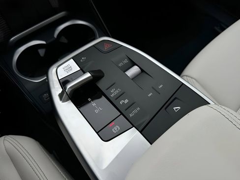 New 2026 BMW X1 xDrive28i w/ Technology Package AWD/4WD image 18