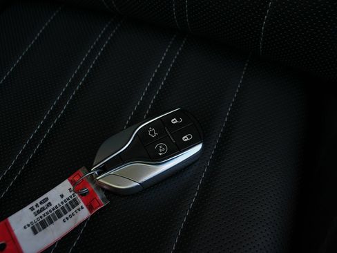 Used 2022 Maserati Quattroporte Modena Q4 AWD/4WD image 45
