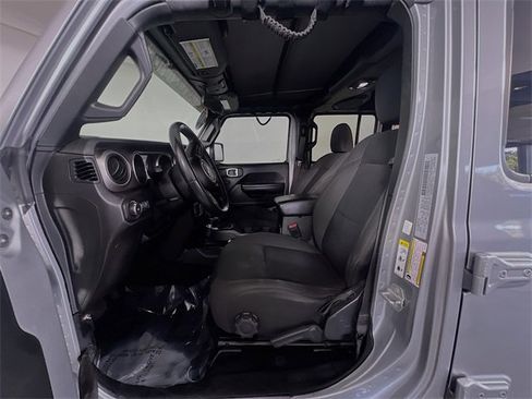 Used 2018 Jeep Wrangler Unlimited Sport S image 13