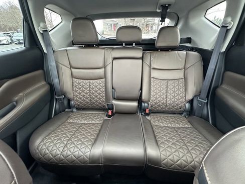 Certified 2024 Nissan Murano Platinum w/ Cargo Package image 27