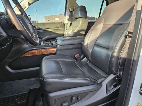 Used 2020 Chevrolet Tahoe Premier AWD/4WD image 15