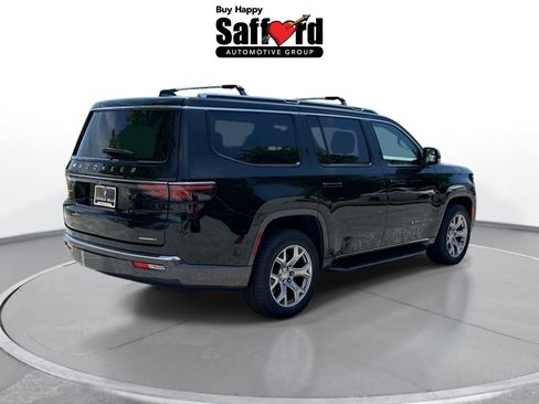 Used 2022 Jeep Wagoneer Series II AWD/4WD image 9