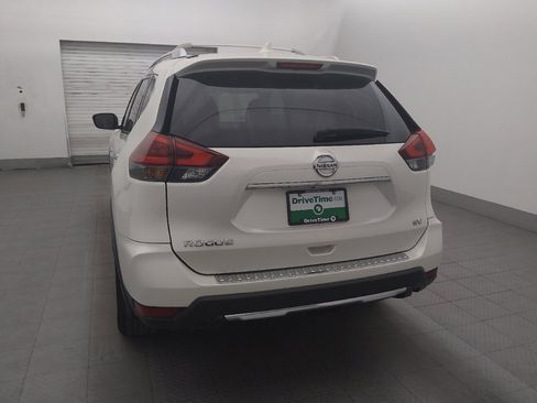 Used 2018 Nissan Rogue SV FWD image 6