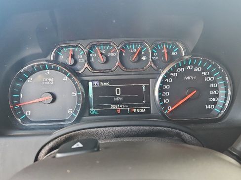 Used 2016 Chevrolet Suburban LTZ image 14