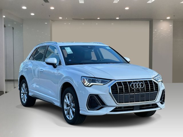 Used 2025 Audi Q3 2.0T Premium AWD/4WD image 7