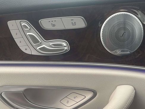 Used 2018 Mercedes-Benz E 400 4MATIC Sedan image 28