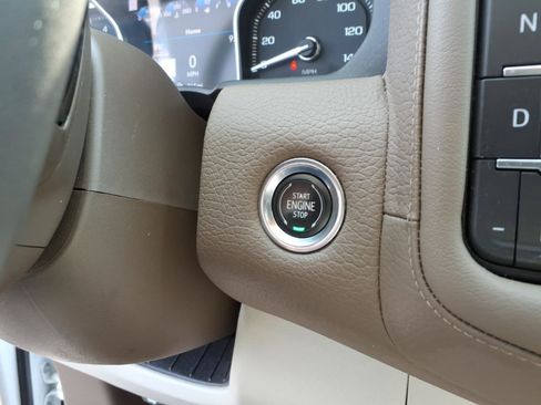 Used 2021 GMC Yukon XL Denali w/ Denali Ultimate Package AWD/4WD image 13