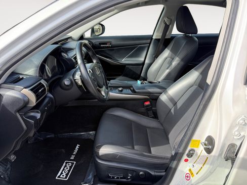 Used 2016 Lexus IS 200t w/ Navigation System Package RWD image 10