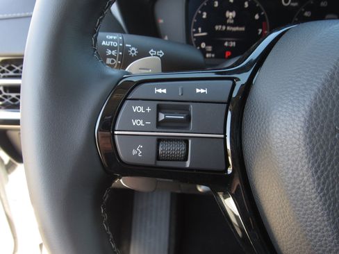 Certified 2025 Acura ADX FWD image 27