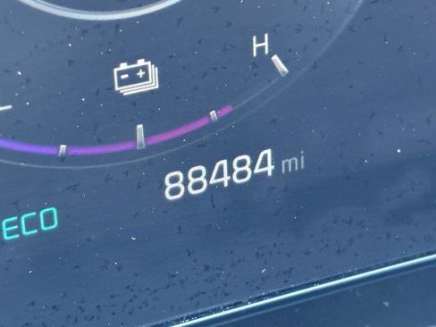 Used 2023 Kia Sportage SX Prestige image 32