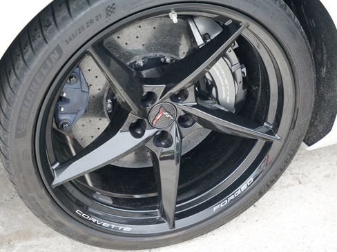 Used 2024 Chevrolet Corvette E-Ray AWD/4WD image 16
