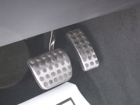 Used 2023 Mercedes-Benz GLB 250 image 27