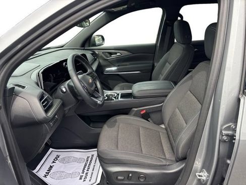 Used 2024 Chevrolet Traverse LT w/ LPO, Floor Liner Package AWD/4WD image 10