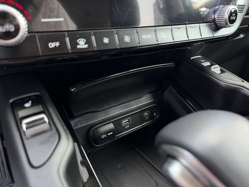 Used 2023 Kia Telluride S w/ S Sunroof Package FWD image 18
