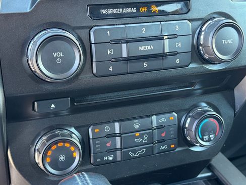 Used 2018 Ford F150 XLT w/ Equipment Group 302A Luxury image 25