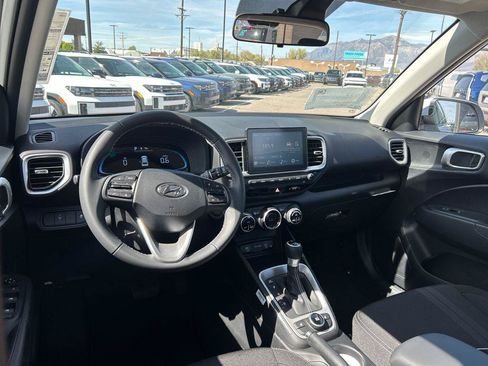 New 2026 Hyundai Venue SEL FWD image 11