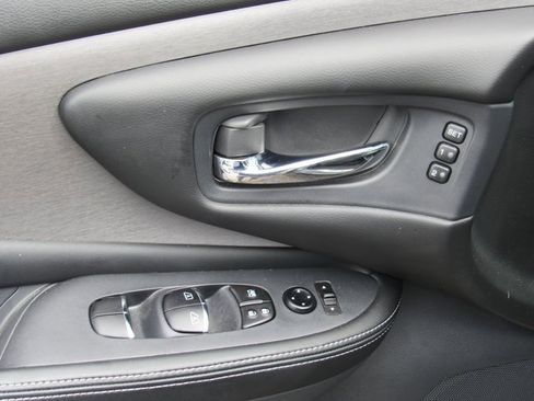 Certified 2024 Nissan Murano SL image 13