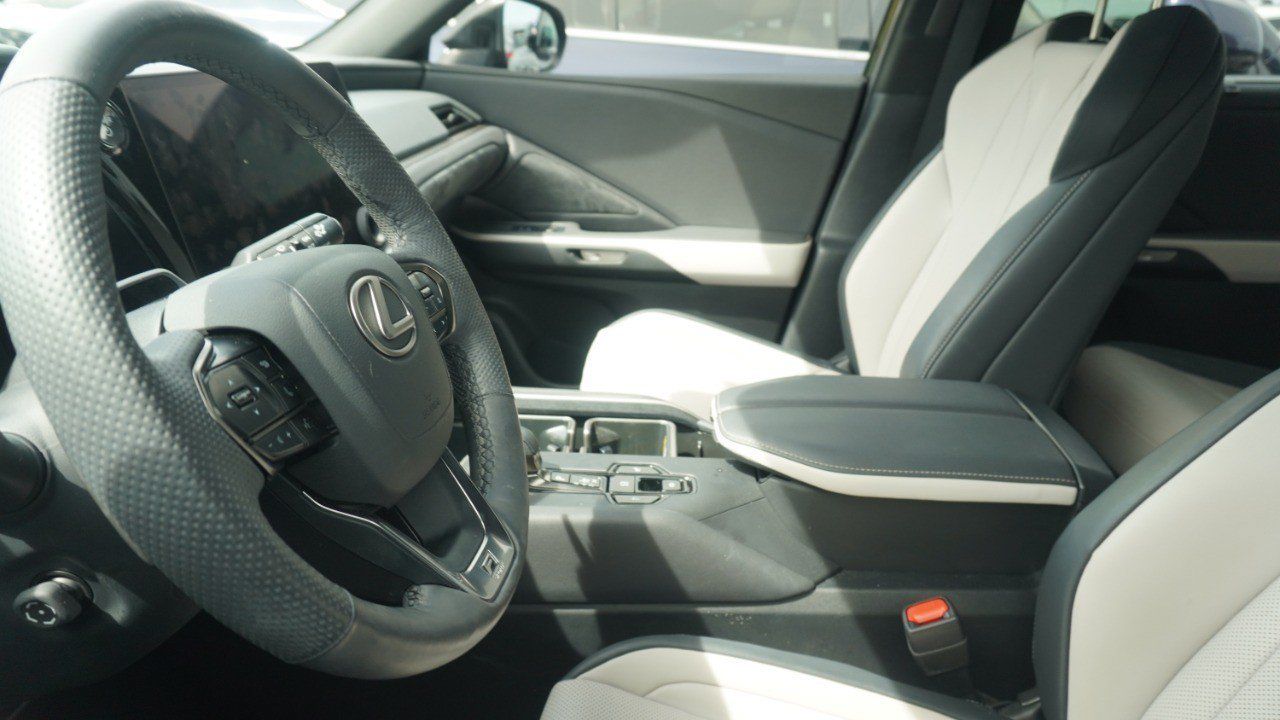 Certified 2024 Lexus TX 500h AWD w/ Technology Package image 8
