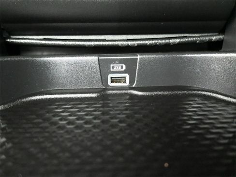 Used 2021 RAM 1500 Big Horn image 15