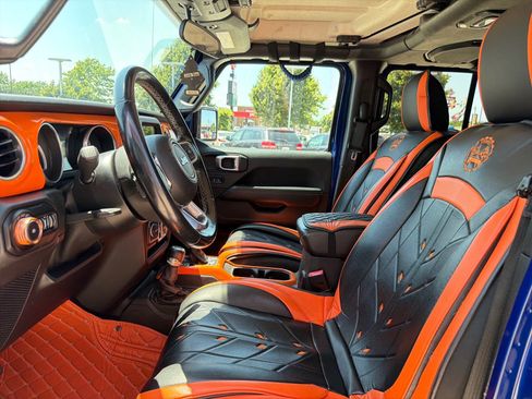 Used 2020 Jeep Wrangler Unlimited Sahara AWD/4WD image 12