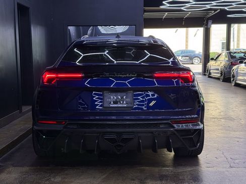 Used 2022 Lamborghini Urus AWD/4WD image 8