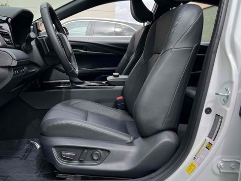 Used 2025 Toyota Camry XSE image 35