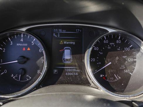 Used 2016 Nissan Rogue SL w/ SL Premium Package image 15