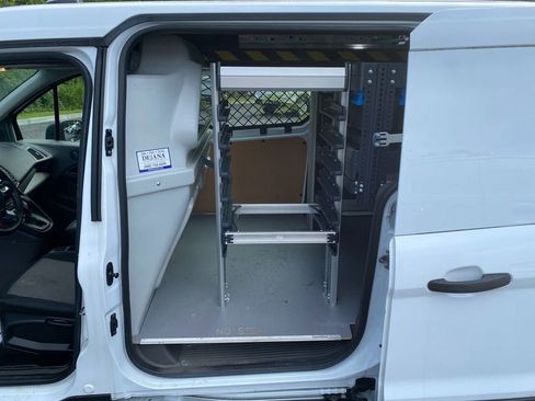 Used 2021 Ford Transit Connect XL image 25