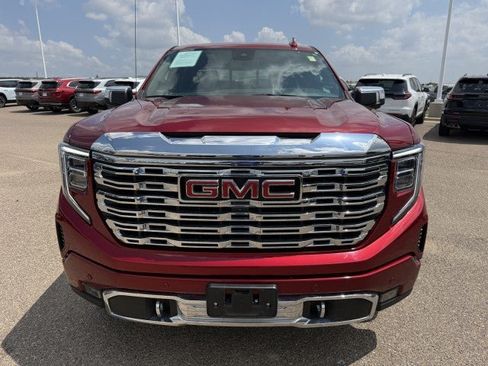 Used 2023 GMC Sierra 1500 Denali w/ Denali Carbonpro Edition AWD/4WD image 4