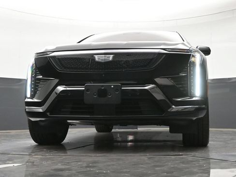 Used 2026 Cadillac Optiq Sport 2 AWD/4WD image 32