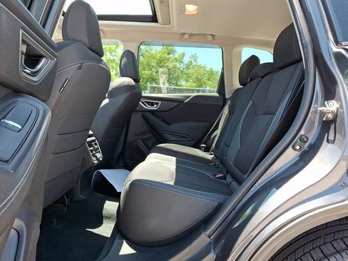 Used 2020 Subaru Forester Premium AWD/4WD image 13