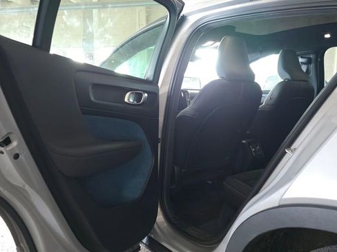 Certified 2023 Volvo C40 P8 Recharge Ultimate w/ Protection Package Premier image 15