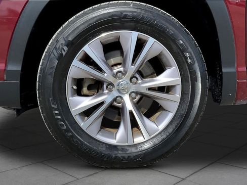 Used 2015 Toyota Highlander XLE image 11