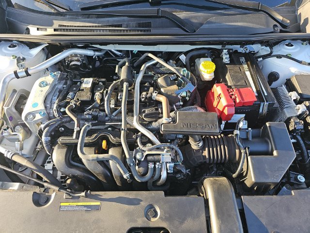 Used 2024 Nissan Sentra SR FWD image 3