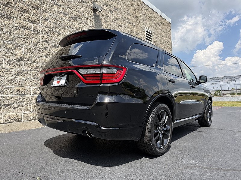 Used 2023 Dodge Durango R/T AWD/4WD image 3