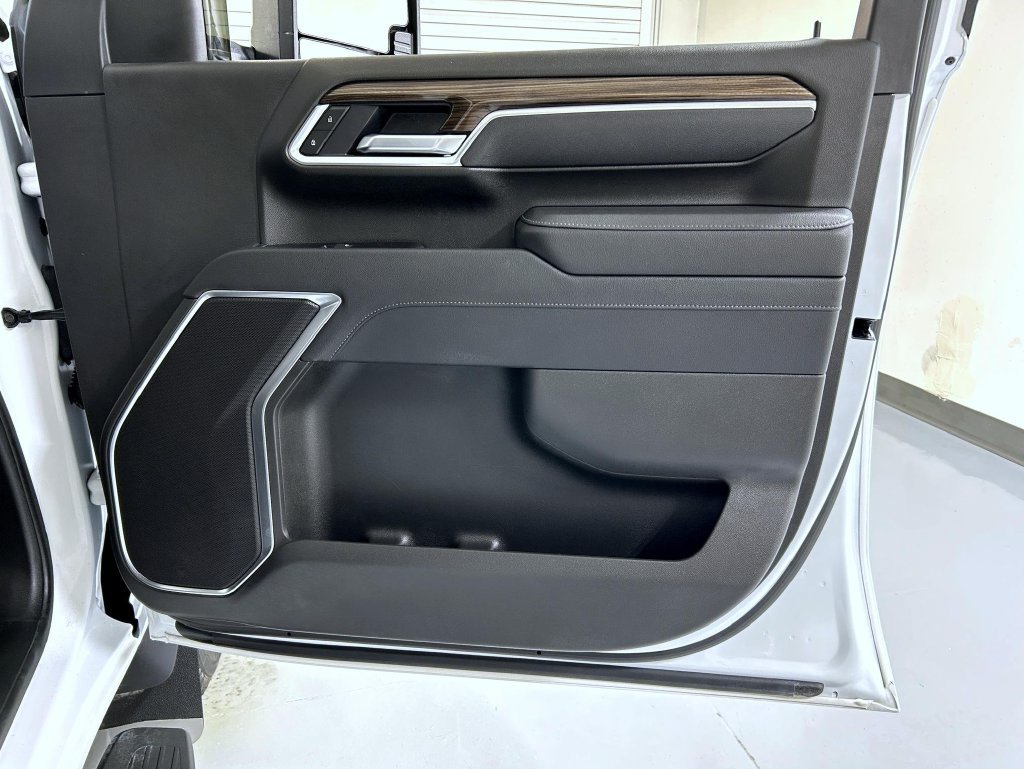 Certified 2025 Chevrolet Silverado 3500 LT AWD/4WD image 17