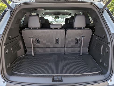 New 2026 GMC Acadia Elevation FWD image 17