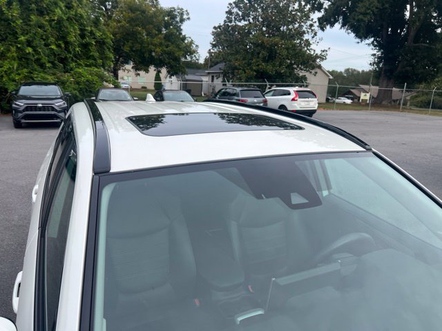 Used 2022 Toyota RAV4 Limited w/ Limited Grade Weather Package FWD image 4