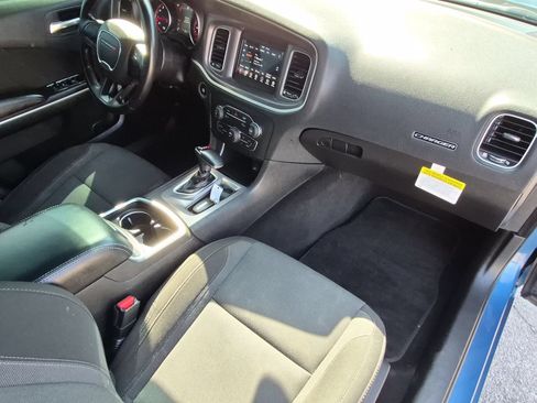 Used 2022 Dodge Charger SXT w/ Driver Convenience Group RWD image 19
