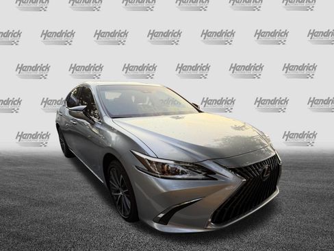 Certified 2023 Lexus ES 250 w/ Premium Package AWD/4WD image 2