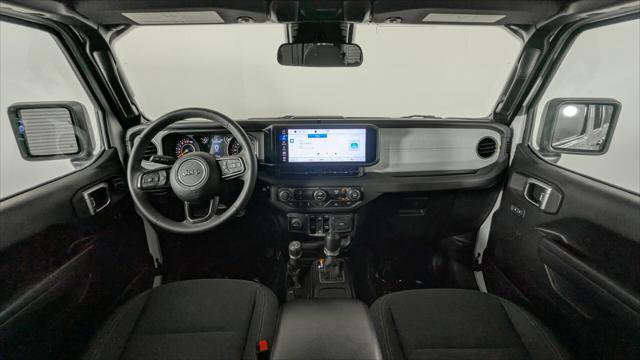 Used 2025 Jeep Gladiator Sport AWD/4WD image 21