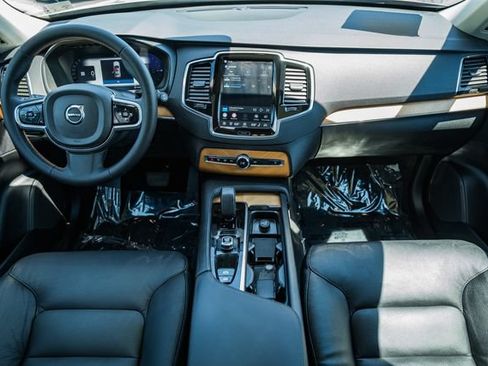 Certified 2024 Volvo XC90 T8 Plus w/ Protection Package Premier AWD/4WD image 20