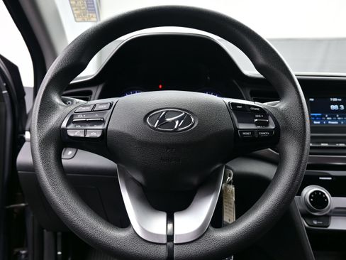Used 2019 Hyundai Elantra SE w/ Cargo Package FWD image 20