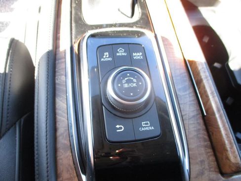 Used 2022 Nissan Armada SL image 7