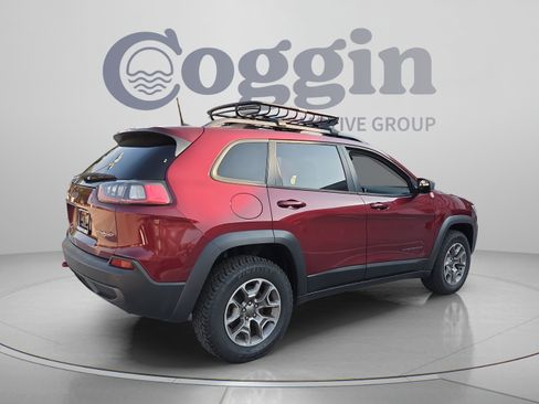 Used 2020 Jeep Cherokee Trailhawk w/ Cold Weather Group AWD/4WD image 5