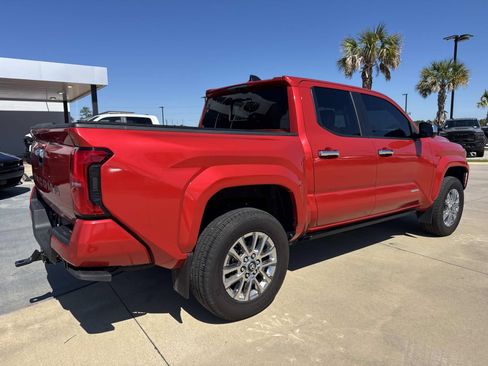 Used 2024 Toyota Tacoma Limited w/ Limited Package (LT) AWD/4WD image 7