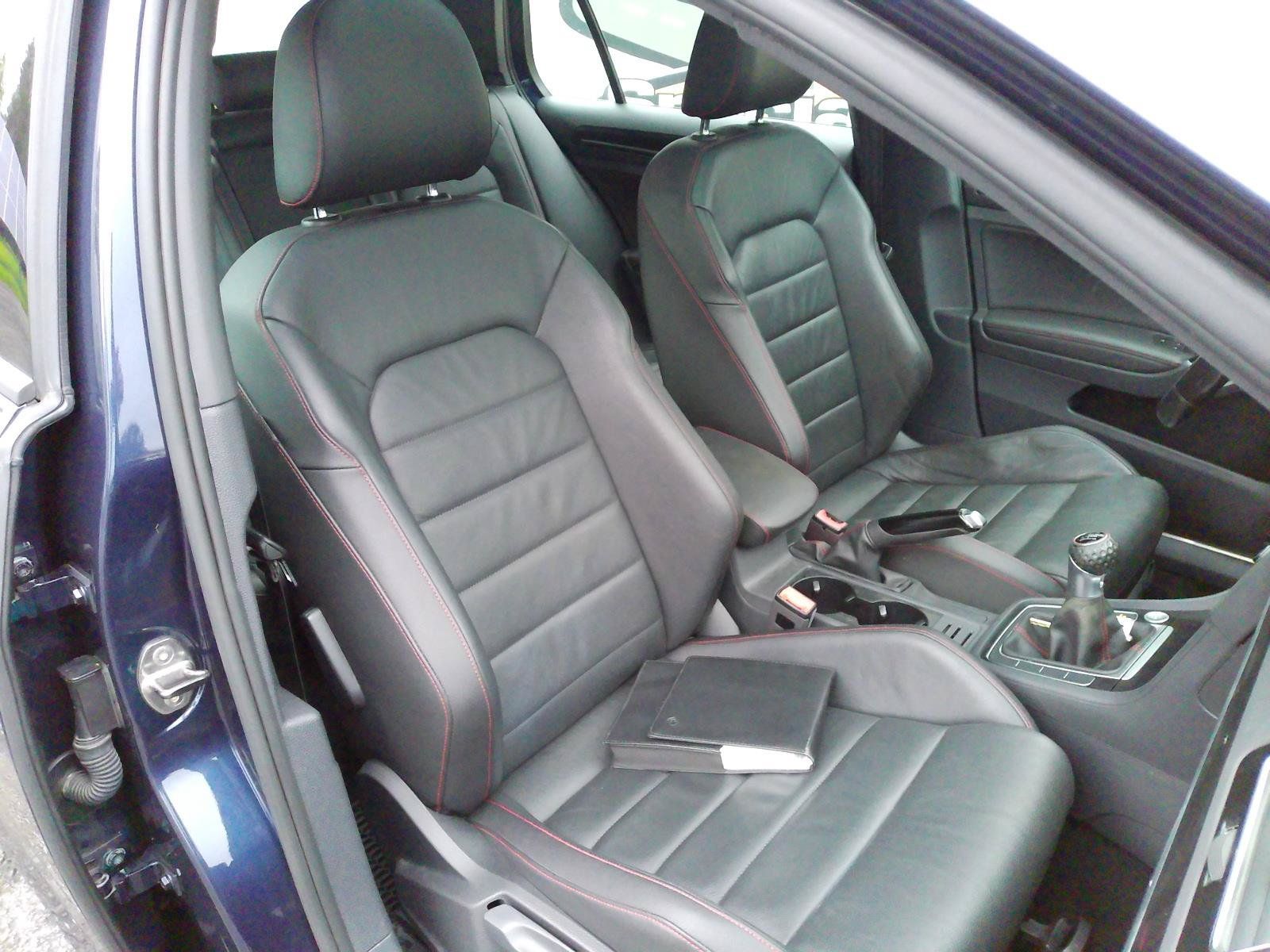 Used 2017 Volkswagen Golf 4-Door FWD image 29