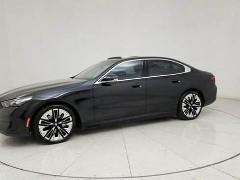 Used 2024 BMW i5 eDrive40i w/ M Sport Package RWD image 5